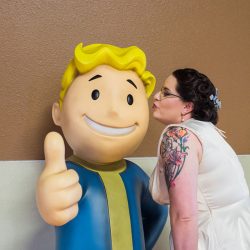 Vault Boy approves of this gamer Fallout video game-themed wedding