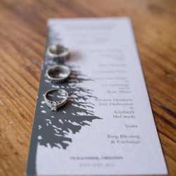 Palmer Palmer AmandaPhotographic 071616KneislerPalmerWedding10 low - Spy the multicolored braid at this beachfront wedding on the Oregon Coast Spy the multicolored braid at this beachfront wedding on the Oregon Coast
