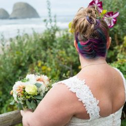 Palmer Palmer AmandaPhotographic 071616KneislerPalmerWedding170 low - Spy the multicolored braid at this beachfront wedding on the Oregon Coast Spy the multicolored braid at this beachfront wedding on the Oregon Coast