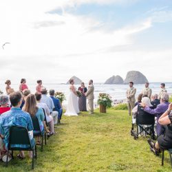 Palmer Palmer AmandaPhotographic 071616KneislerPalmerWedding289 low - Spy the multicolored braid at this beachfront wedding on the Oregon Coast Spy the multicolored braid at this beachfront ceremony on the Oregon Coast