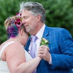 Palmer Palmer AmandaPhotographic 071616KneislerPalmerWedding550 low - Spy the multicolored braid at this beachfront wedding on the Oregon Coast Spy the multicolored braid at this beachfront ceremony on the Oregon Coast