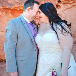 Red hills and panda cookies at this desert Vegas wedding in the Valley of Fire