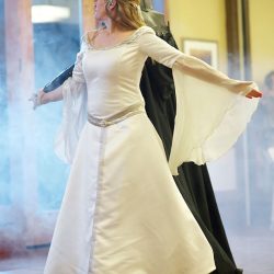 Moore Martinez CJHopperPhotography MiddleEarthWedding1412016 low - Hobbits and elves and eerie mist: this Middle-earth wedding has serious magic Hobbits and elves and eerie mist: this Tolkien wedding has serious magic