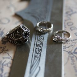 Moore Martinez CJHopperPhotography MiddleEarthWedding62016 low - Hobbits and elves and eerie mist: this Middle-earth wedding has serious magic Hobbits and elves and eerie mist: this Middle-earth wedding has serious magic
