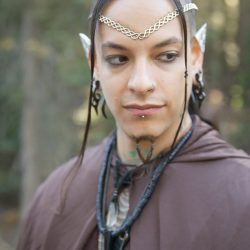 Moore Martinez CJHopperPhotography MiddleEarthWedding922016 low - Hobbits and elves and eerie mist: this Middle-earth wedding has serious magic Hobbits and elves and eerie mist: this Lord of the Rings wedding has serious magic