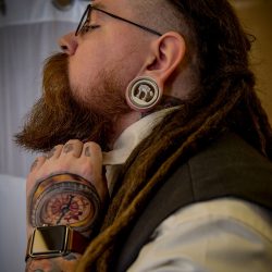 ShaunaRae 111 - Sci-fi meets vintage style at this unicorn-haired Star Wars wedding Sci-fi meets vintage style at this unicorn-haired Star Wars wedding