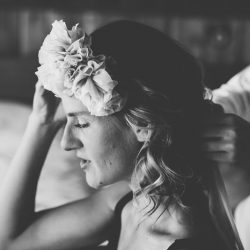 160928 Khiria mountainwedding 0022 - Wildflowers and campfires at this intimate Austrian wedding Wildflowers and campfires at this intimate Austrian wedding