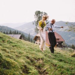 160928 Khiria mountainwedding 0028 - Wildflowers and campfires at this intimate Austrian wedding Wildflowers and campfires at this intimate wedding in Austria