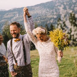 160928 Khiria mountainwedding 0035 - Wildflowers and campfires at this intimate Austrian wedding Wildflowers and campfires at this intimate wedding in Austria