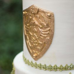 JadeEloraPhotography Link Zelda 044 - This subtle Link and Zelda wedding inspiration will teleport you to a fancy-pants Hyrule This subtle Legend of Zelda wedding inspiration will teleport you to a fancy-pants Hyrule
