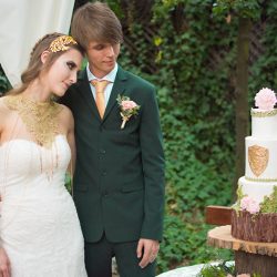 JadeEloraPhotography Link Zelda 073 - This subtle Link and Zelda wedding inspiration will teleport you to a fancy-pants Hyrule This subtle Legend of Zelda wedding inspiration will teleport you to a fancy-pants Hyrule