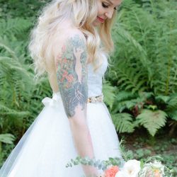 Cats, balloons, and gold glitter at this vintage chic Portland wedding