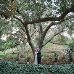 jennifer lourie photography 10 - Singing, succulents, and LEDs at this musical light-up wedding Singing, succulents, and LEDs at this musical wedding