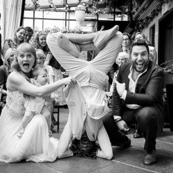 shear richardson 0011 - This NYC wedding (with breastfeeding, yoga, and a familiar cake creator!) was planned in only TWO WEEKS This NYC wedding (with breastfeeding, yoga, and a very familiar cake creator!) was planned in only TWO WEEKS