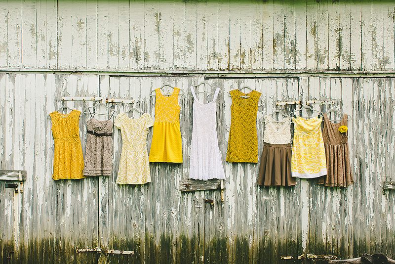 If you’re considering mismatched bridesmaids in yellow — THIS IS FOR YOU