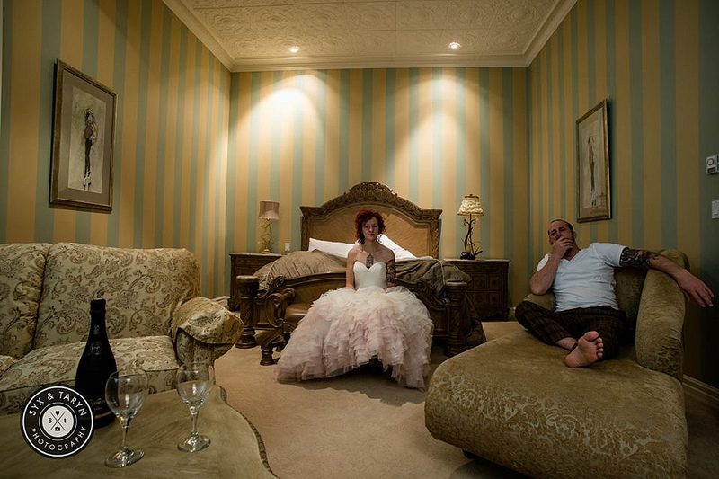 OPEN THREAD: How to kill the hours between ceremony and reception?