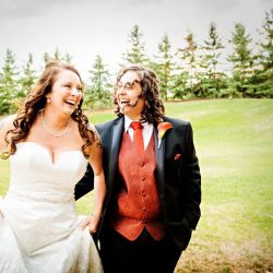 11 CouplePortraits 0723 - Fall colors and epic love were on full display at this jubliant wedding Autumn colors and epic love were on full display at this joyful wedding