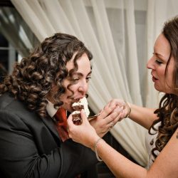 17 CakeCutting 1069 - Fall colors and epic love were on full display at this jubliant wedding Autumn colors and epic love were on full display at this joyful wedding
