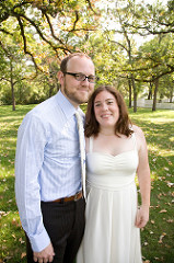 Sarah & Paul’s simple and fun outdoor wedding