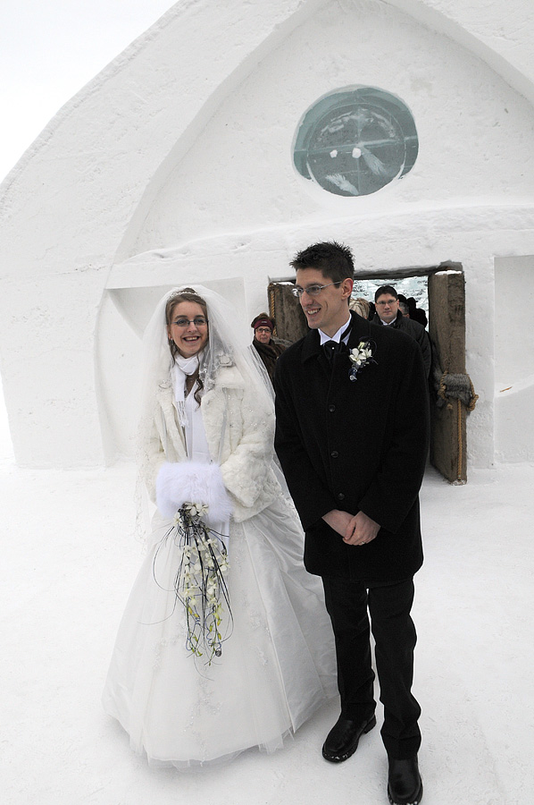 Marie-Eve & Alexandre’s ice and snow winter wedding