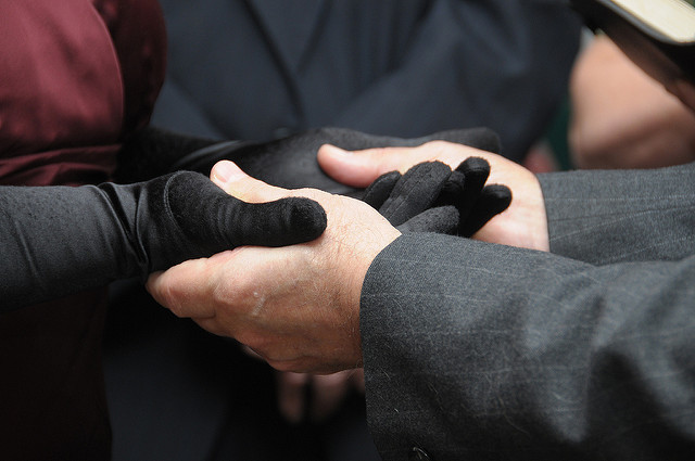 Chelsea & Edward’s cozy, Druid, handfasting wedding
