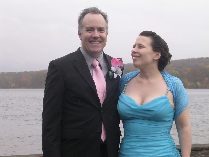 A small, self-uniting wedding