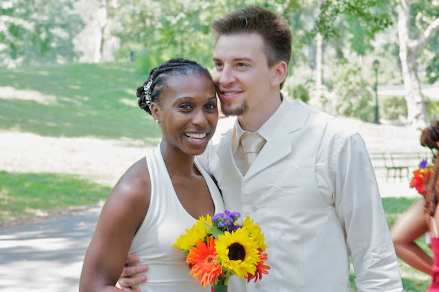 Kavisa & Schuyler’s nature-embracing Baha’i wedding