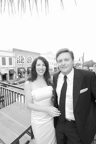 Lari & Andrew’s elegant DIY wedding with a surprise parade