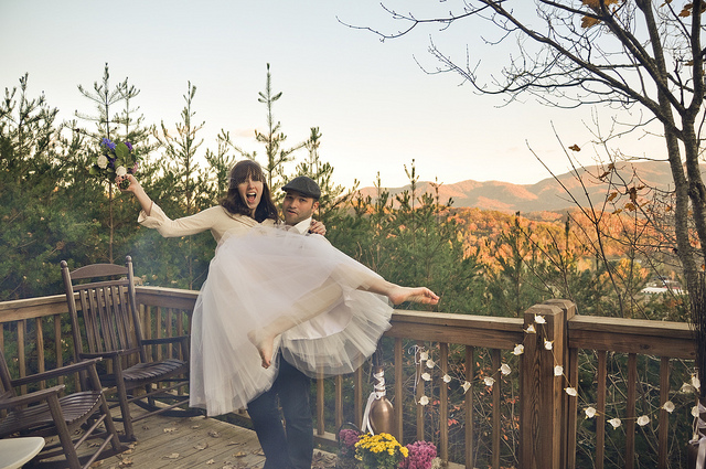 Carla & Matt’s intimate mountain cabin wedding