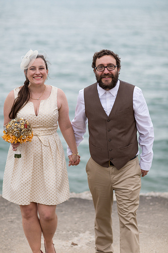Heather & Tim’s tiny fall guerrilla wedding in the park