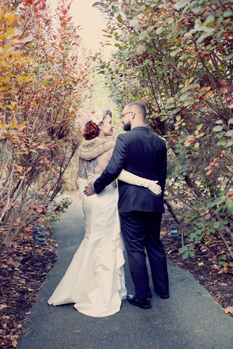 Autumn is here! Snuggle in and get inspired by these fall weddings