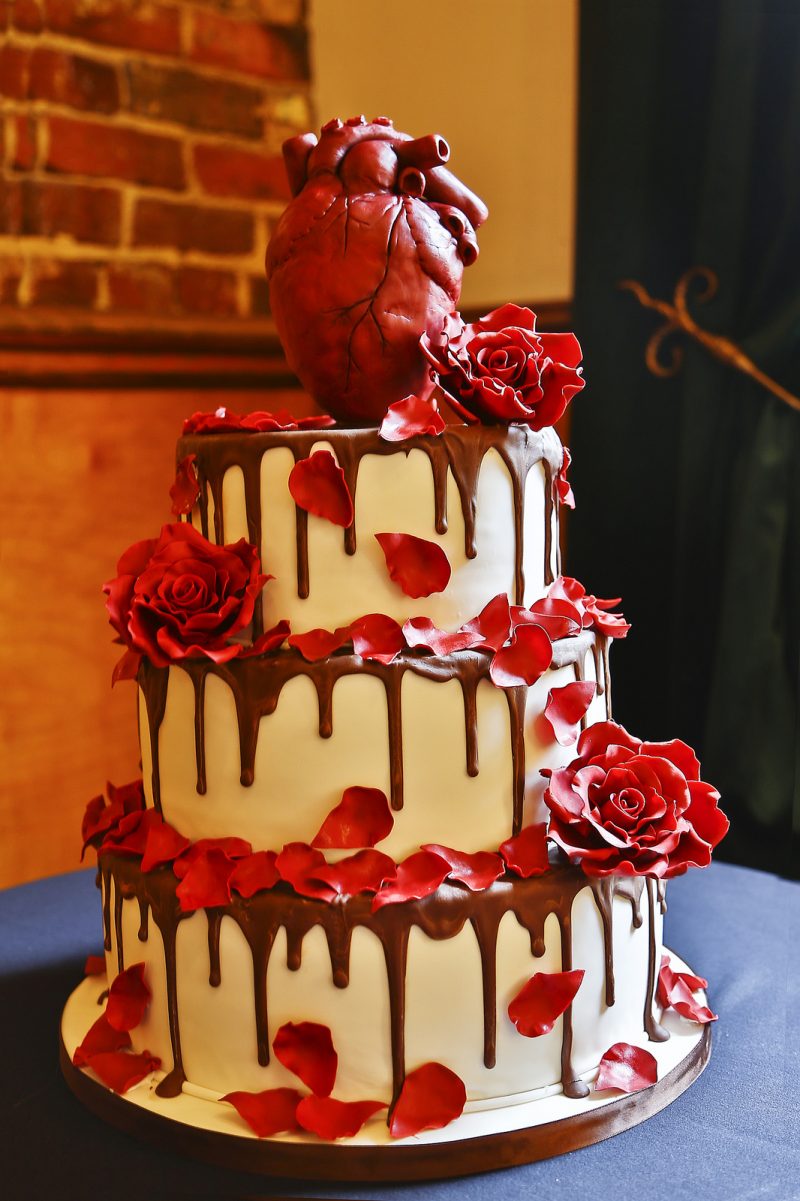 EAT THE HEART: Bleeding anatomical heart wedding cake