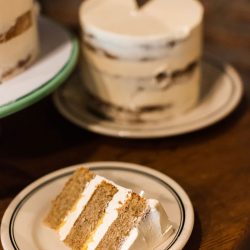 Dunne Hogue LindsayKingPhotography 20170401NicoleKenWedding1313 low - An April Fool's Day surprise pizza parlor wedding Cake - An April Fool's Day surprise pizza parlor wedding