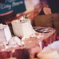 Mills Shumaker SikoraPhotography BenandLauraTBL25of126 low - No shortage of loveliness at this Orcas Island wedding in Washington No shortage of loveliness at this Orcas Island, WA wedding