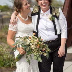Les bons temps rouler at this New Orleans wedding with food trucks and a sweet first look