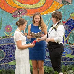 Les bons temps rouler at this New Orleans, LA wedding with food trucks and a sweet first look