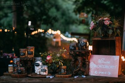 TheRedwoodWedding smores bar - How to make a kick-ass vegan s'mores station for your wedding TheRedwoodWedding smores bar