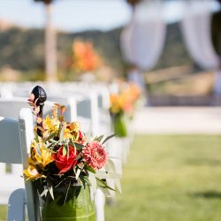 Hartfield Serrano ChloeJackmanPhotography ChloeJackmanPhotographyClosLaChanceWedding20171286 low - Let's pretend we're sipping vino at this wine country wedding in California A winery wedding at Clos LaChance Winery