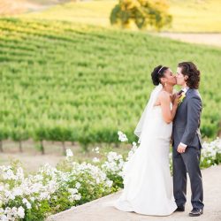 Hartfield Serrano ChloeJackmanPhotography ChloeJackmanPhotographyClosLaChanceWedding2017360 low - Let's pretend we're sipping vino at this wine country wedding in California A winery California wedding at Clos LaChance Winery