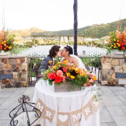 Hartfield Serrano ChloeJackmanPhotography ChloeJackmanPhotographyClosLaChanceWedding2017372 low - Let's pretend we're sipping vino at this wine country wedding in California A winery California wedding at Clos LaChance Winery