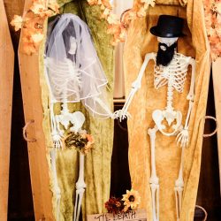 Tiffany Matthews Favorites 0013 - A vintage-inspired Halloween wedding ball (with classic horror movie photo booths!) A vintage Halloween spooky wedding