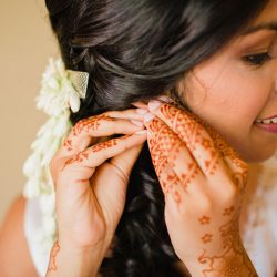 Kamath Chen CourtneyBowldenPhotography neenaalbert64 low - Three cultures combine at this radiant sculpture park wedding in Seattle Three cultures combine at this radiant sculpture park wedding in Seattle