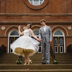Have tea at this vintage-inspired wedding with the "dress-cued" vintage dress of our dreams