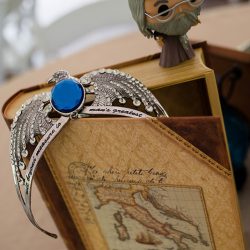 WadeBurroughs 24 - Our jaws dropped when we saw this geek adventure wedding (on a budget!) Our jaws dropped when we saw this geek adventure wedding