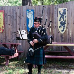 Bristol Renaissance Faire wedding by Emma Mullins Photography 16 - Cheer "HUZZAH" for this Bristol Renaissance Faire wedding Cheer "HUZZAH" for this Bristol Renaissance Faire wedding