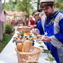 Bristol Renaissance Faire wedding by Emma Mullins Photography 41 - Cheer "HUZZAH" for this Bristol Renaissance Faire wedding Cheer "HUZZAH" for this Bristol Ren Faire wedding