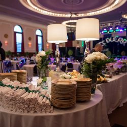 MK 20171006 1204 - A fabulous retro drive-in meets cocktail party prom A retro drive-in meets cocktail party prom
