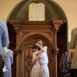 Macson Ledin UedaPhotography 036 low - Lauren & Lauren's sweet and laid-back wedding at a historic synagogue Lauren & Lauren's laid-back two-bride wedding at a historic synagogue