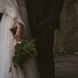 l m 566 X2 - A whimsical sitcom-themed wedding with a private vow reading A whimsical sitcom-themed wedding with a private vow reading
