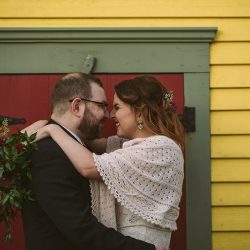 l m 656 X2 - A whimsical sitcom-themed wedding with a private vow reading A whimsical sitcom-themed wedding with a private vow reading